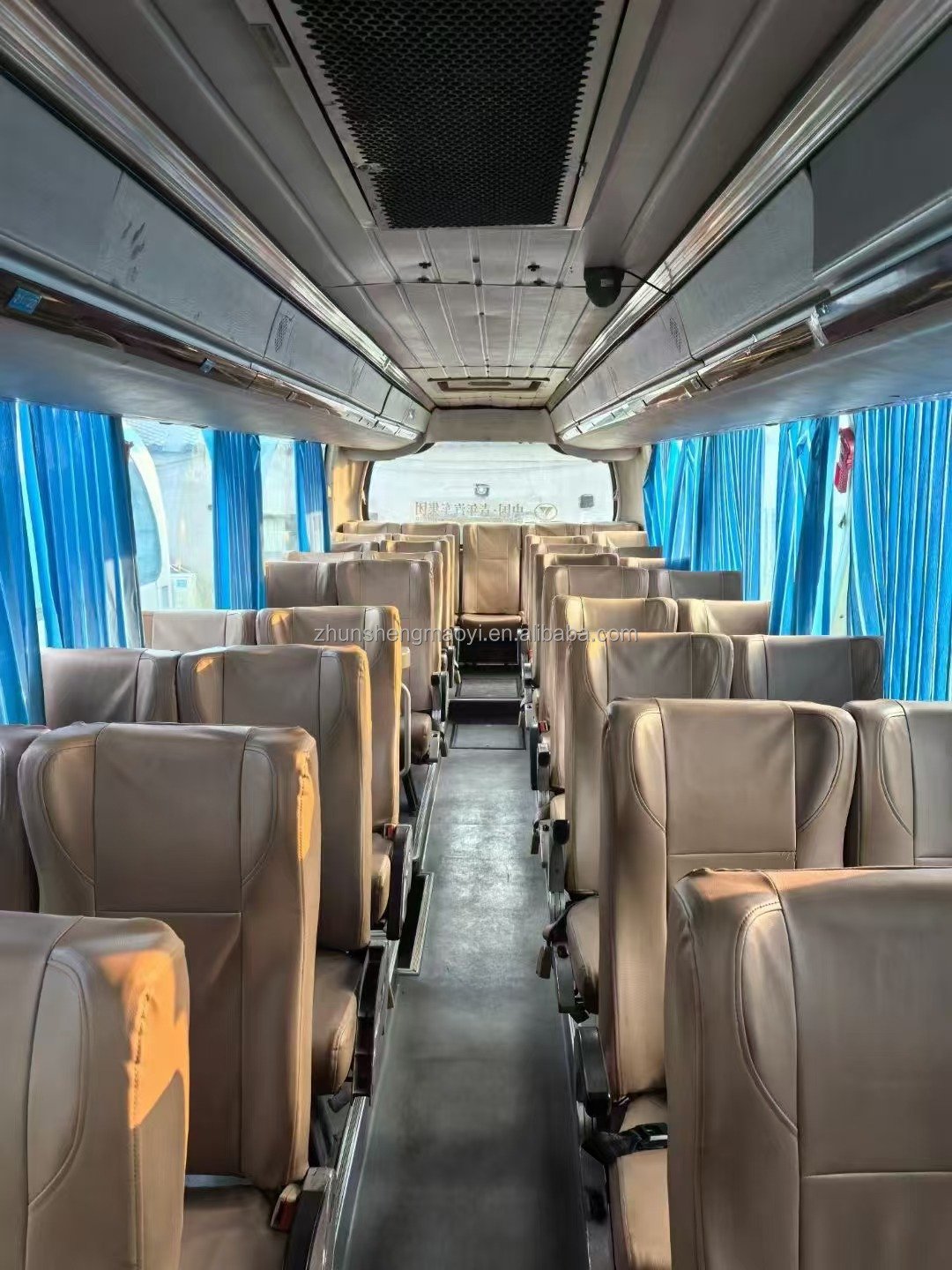 African Hot-Selling Coaches Diesel Manual Euro 3 RHD Steer Low Priced Used Buses